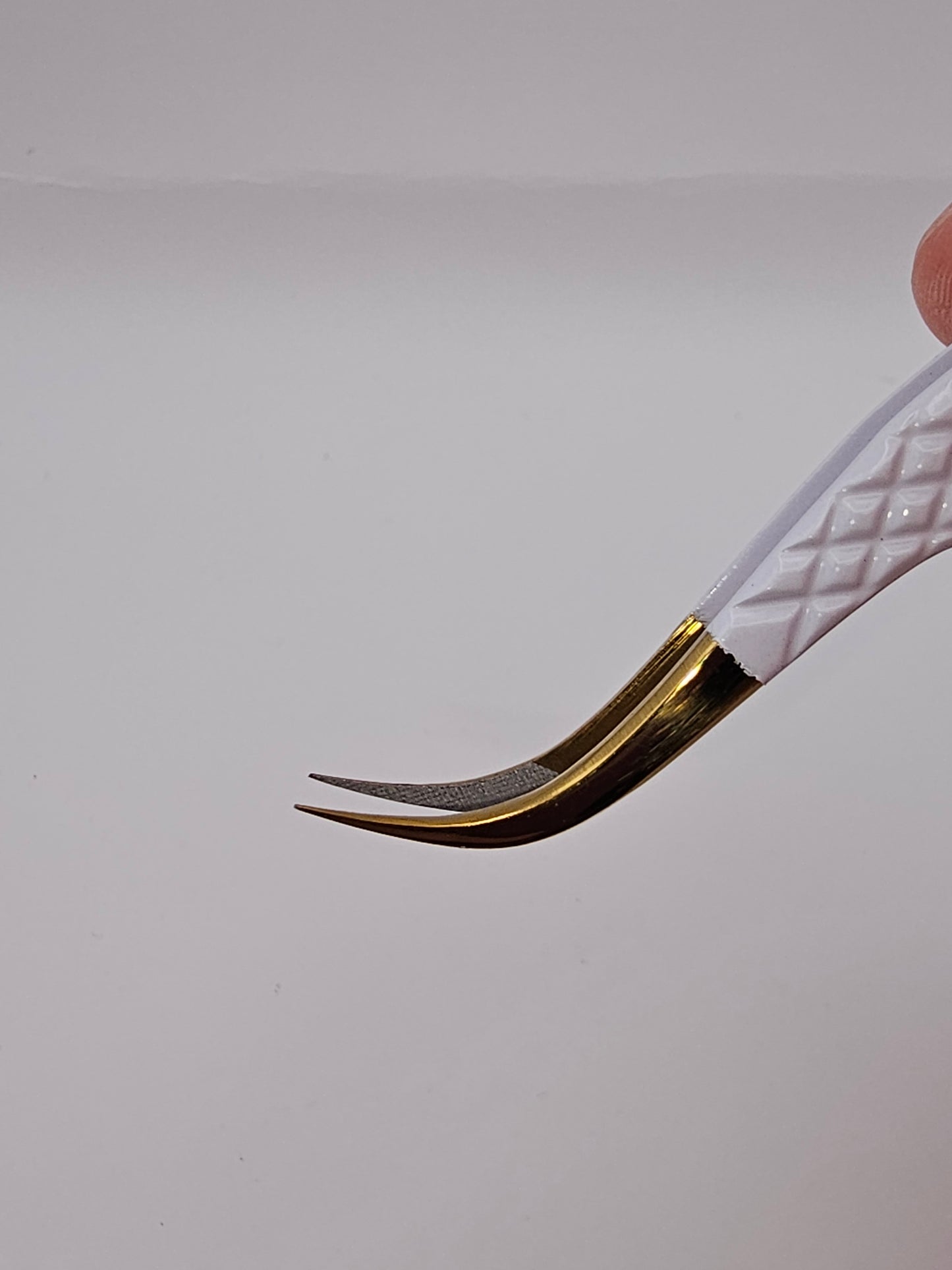 Non Fiber Tip Volume Tweezer